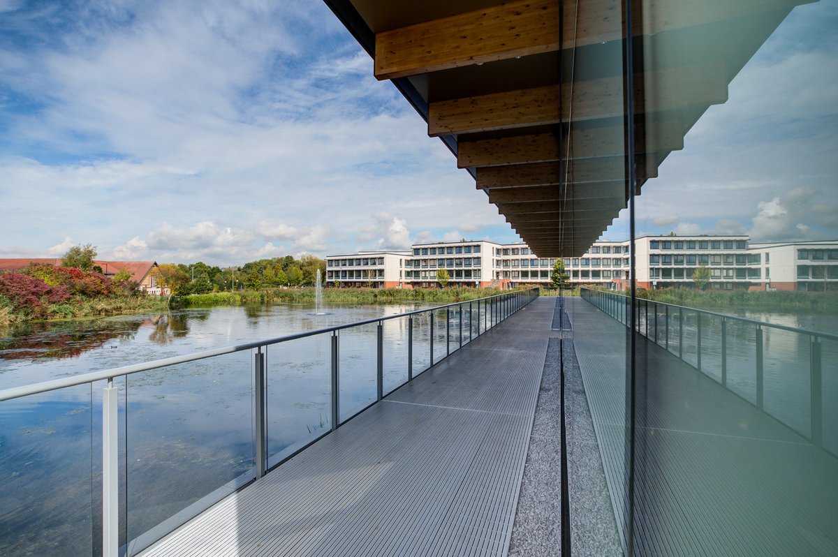 It's that time of year when academics &amp; industry profs are attending #academicconferences. 
<a href="/WarwickConf/">Warwick Conferences</a> are hosting some this year too. 
If my academic colleagues <a href="/warwickinsite/">Warwick Insite</a>  would like to host a conference at <a href="/uniofwarwick/">University of Warwick</a> in the future, do get in touch 📩