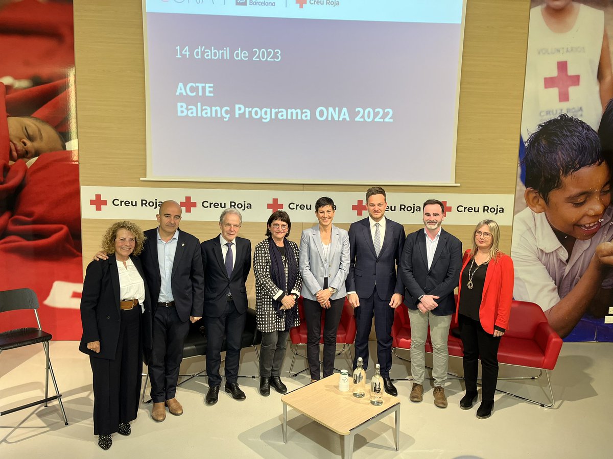 CaneteFilo's tweet image. 👥Balanç del #ProgramaONA L&apos;impacte ha sigut molt positiu en totes les persones que han pogut passar pel projecte i han estat acompanyades en tot aquest procés. El projecte pretén potenciar les competències personals i promoure l’ocupació.

@aiguesbcnclient @CreuRojaBcnnord