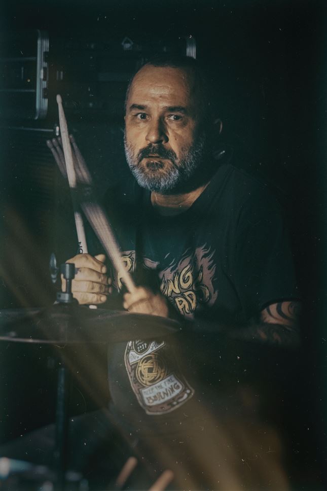 shakethedead's tweet photo. 🇫🇷Retour en images sur la soirée de La Nef samedi dernier ! Un grand merci à Renard polaire pour ses photos et pour son travail à retrouver ici : https://t.co/qFW5qLHIGK
#shakethedead #punkrock #angouleme #concert #lanef #livepics
https://t.co/naIXZLKlra https://t.co/xx5XXkzK8v