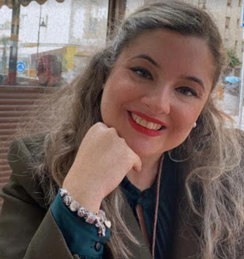 CeDeC_intef's tweet photo. En #RetratEDIA🧑🎤hoy os presentamos a María de la Cruz Murillo
🙋♀️Amante de la Historia del arte, de la docencia y la innovación en el aula.
👩💻Una más en @proyectoEDIA #REAPower
🧵 https://t.co/tZPTIwZmCx
