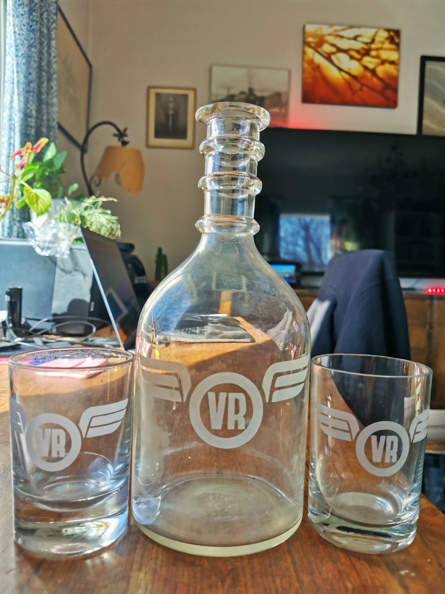 Jpph68's tweet photo. Kukapa muistaa vielä ajan kun #junassa oli tällaiset astiastot?
@VRmatkalla https://t.co/AQ9tqJ2H9u