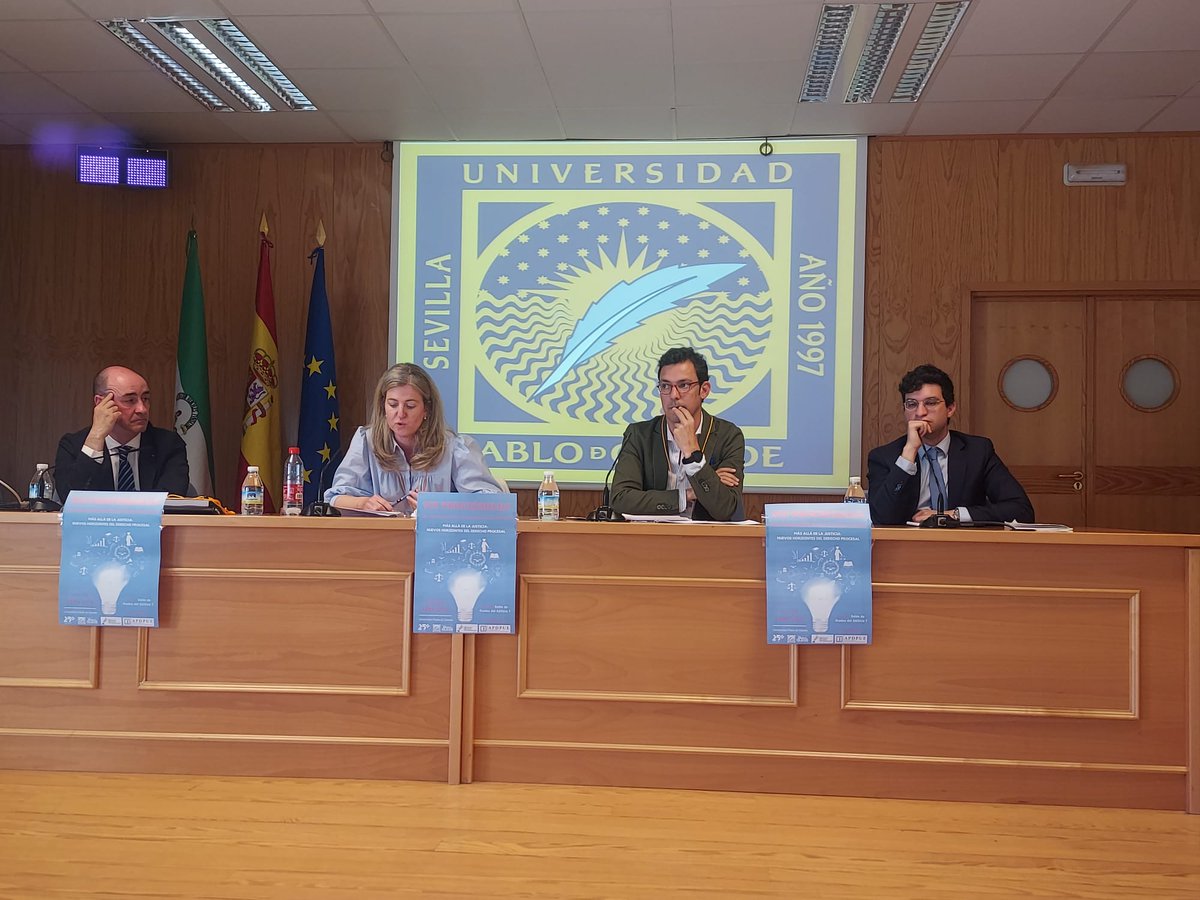 Última mesa del Congreso sobre "Los retos actuales del Derecho Procesal", apadrinada por el Prof. Fernando Martín Diz.