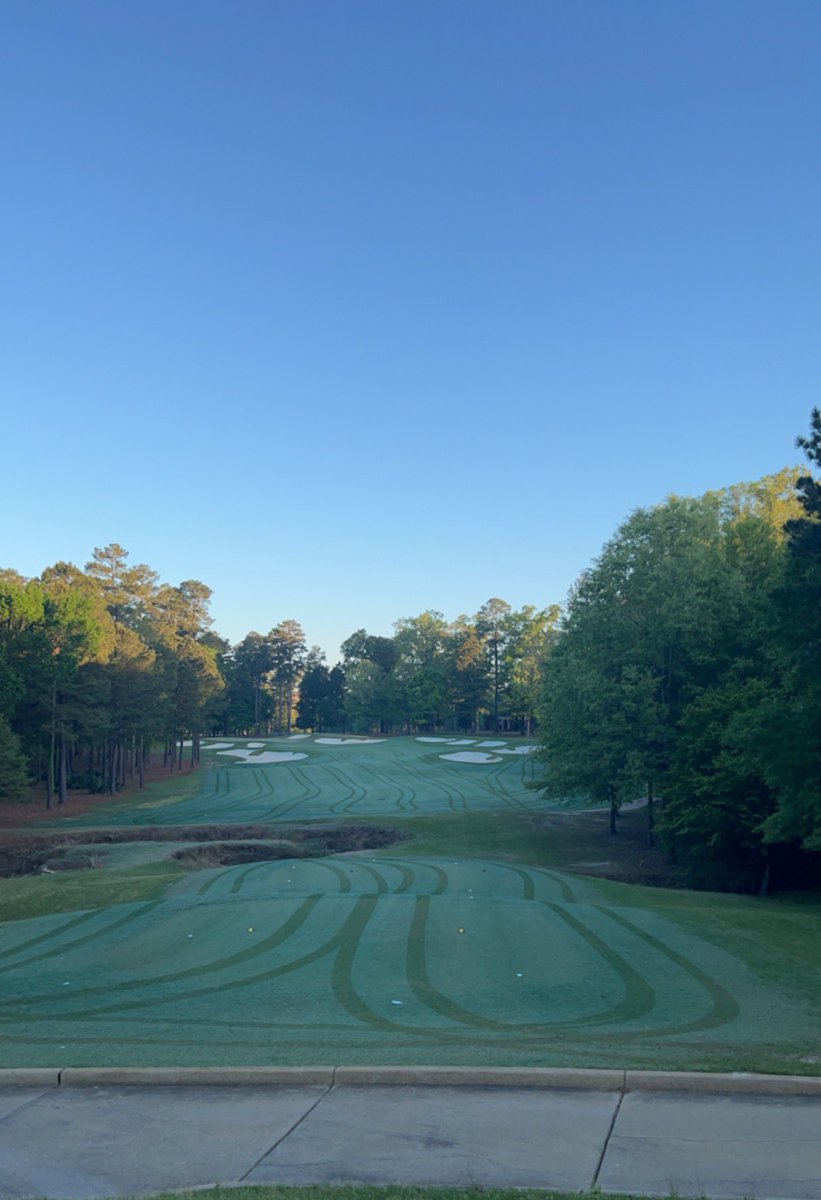 jordanpvance's tweet photo. Little more to it than mowing grass π€π» #morningspray #turfsup π§π§ͺπ₯± https://t.co/u0Dcsqokzs