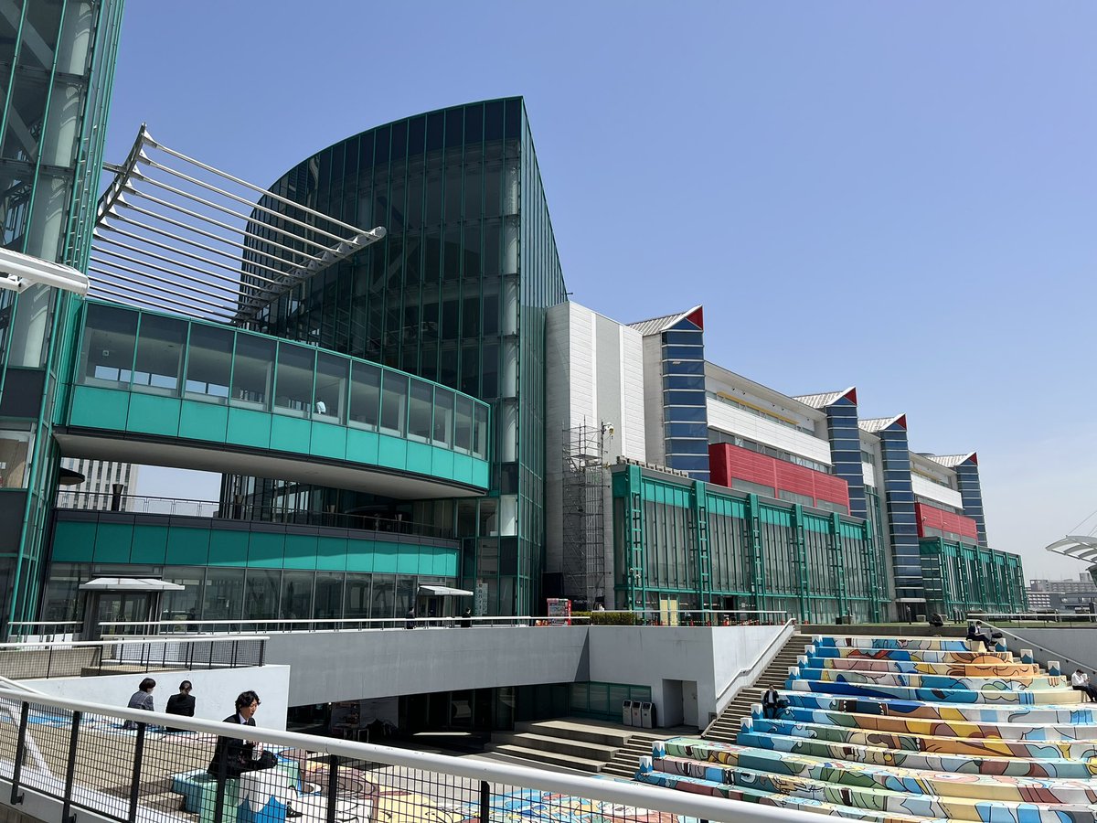 ysk_sai10's tweet photo. 大阪咲洲で開催されているプレ万博「ATC OSAKA MIRAI EXPO」に行って来ました。当社も森ノ宮医療大学様と凸版印刷様と共同で出展しております。テーマは「ロコモティブシンドロームの予防DX」のデモンストレーションです。
#森ノ宮医療大学 #トッパン #フォーカスシステムズ  #ミャクミャク https://t.co/JEJOFQqxmE