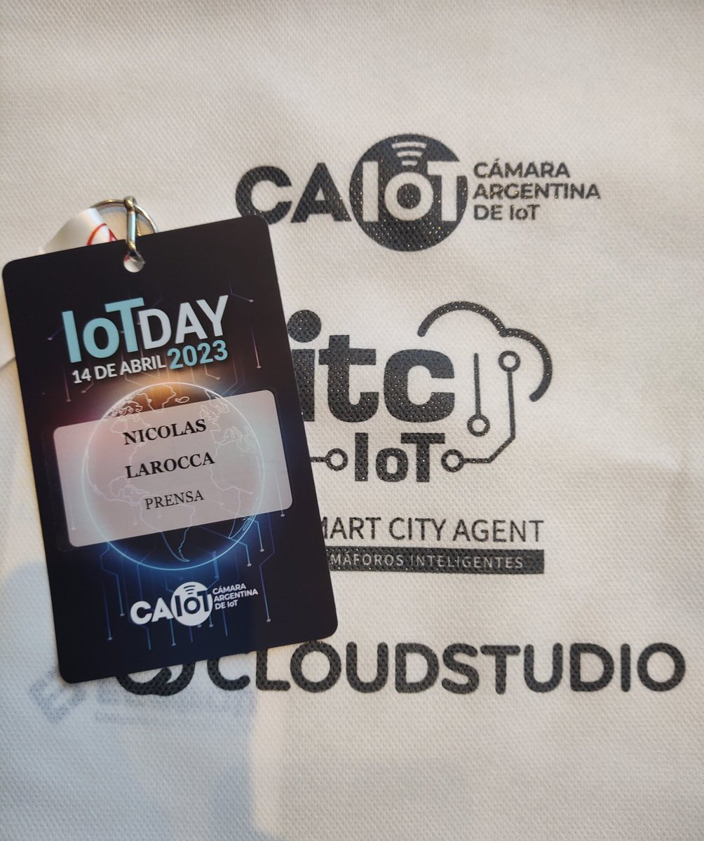 Ya estoy en el Golden Center para contarles todo lo que ocurra en la cuarta edición del #IoTDay, evento organizado por la Cámara Argentina de IoT. Formato full presencial, con conferencias y expo. Atentos a @dpl_news.