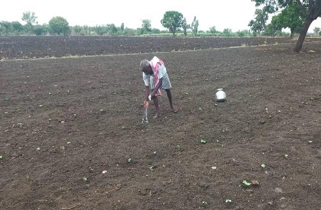 punjabkesari's tweet photo. अन्नदाता का संघर्ष और जलवायु संकट
https://t.co/MxUTPWPkb8
#foodprovider #conflict #climatecrisis #foodsecurity #diseases https://t.co/DAzJlwDpac