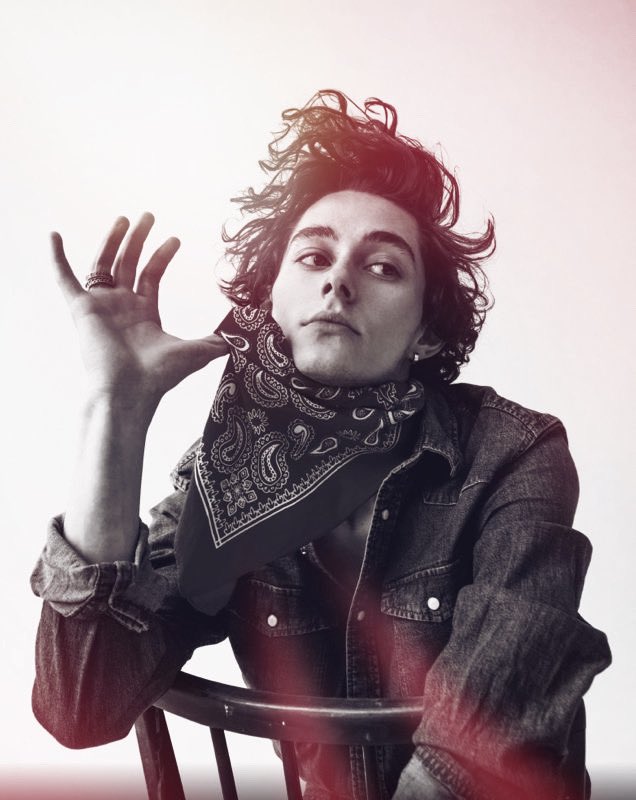 RenderTheHeart's tweet image. ・゜゜・．
⟿ 𝘔𝘢𝘨𝘪𝘤 𝘺𝘦𝘴 
𝘐𝘯𝘥𝘶𝘭𝘨𝘦𝘯𝘵 𝘸𝘩𝘪𝘴𝘱𝘦𝘳𝘴 
𝘞𝘪𝘵𝘩 𝘵𝘩𝘦 𝘴𝘸𝘦𝘦𝘵. 
⟿ 𝘉𝘶𝘵 𝘣𝘭𝘪𝘯𝘬 
𝘈𝘯𝘥 𝘵𝘩𝘦𝘳𝘦 𝘪𝘴 𝘢 
𝘝𝘦𝘪𝘭. 𝘈 𝘋𝘢𝘳𝘬𝘯𝘦𝘴𝘴
||RT and 𓆩♡𓆪||
・゜゜・．