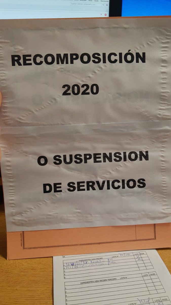 Por segunda vez en la semanas estamos los judiciales en el 4 piso del Palacio de la Injusticia.  Queremos que nos devuelvan la recomposición salarial año 2020 #JudicialesMendoza