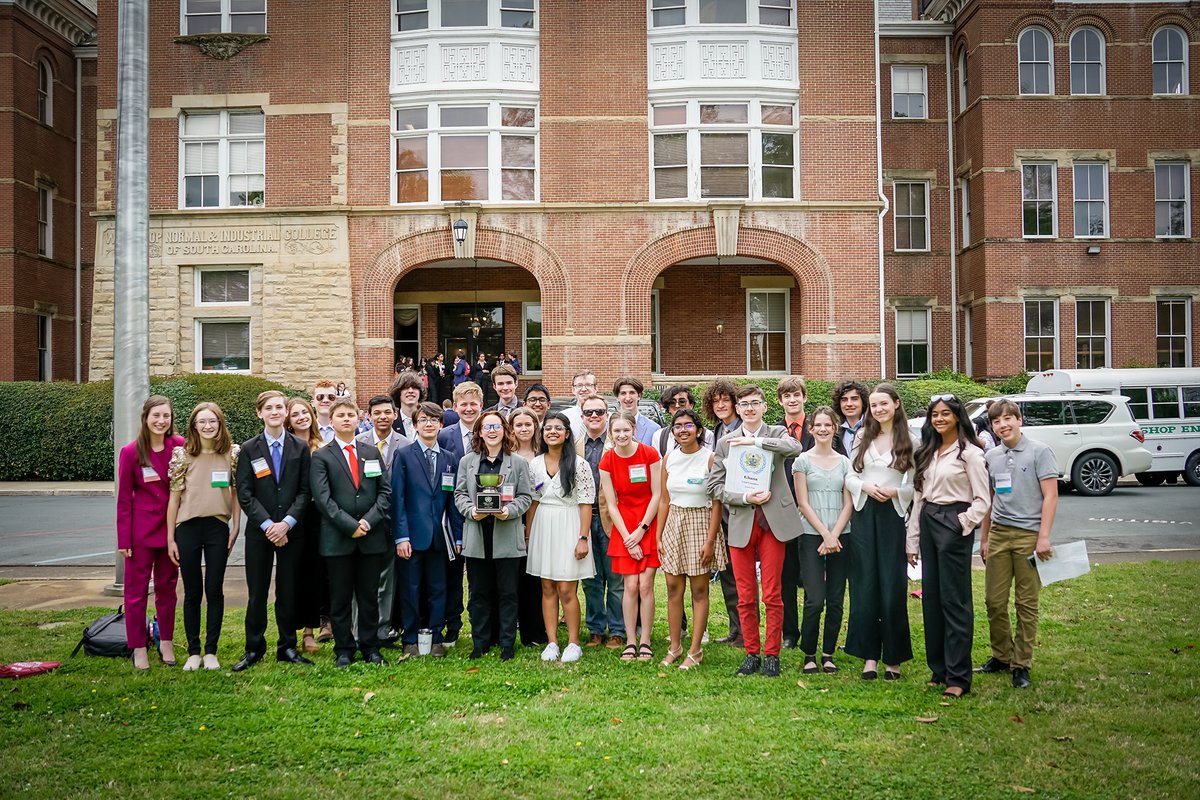 Join us in congratulating the CRHS Model UN Team! At the Winthrop Cup the Russian Federation won 1st place BEST OVERALL DELEGATION and 3 individual students won distinguished delegate awards for work in their respective committees! More here: facebook.com/FortMillSchool…