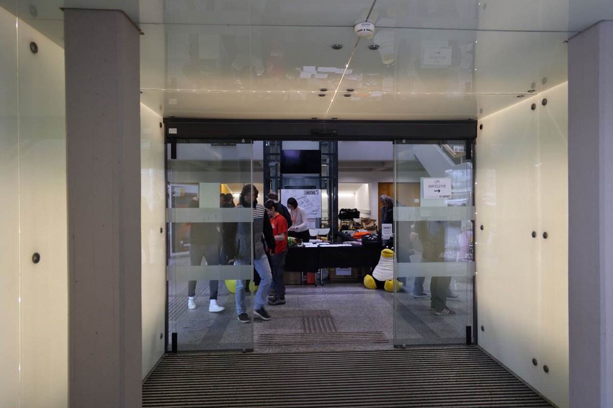 RT mgisbers: Frontdesk der Grazer Linuxtage #glt23