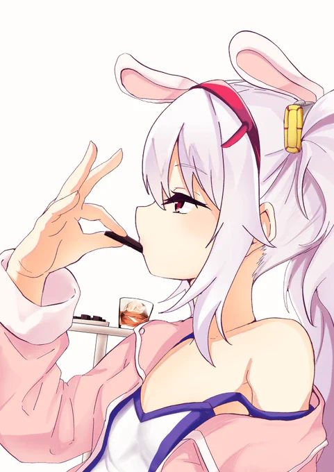 4/14はブラックチョコレートの日チョコを嗜むラフィーちゃんです#アズールレーン 
