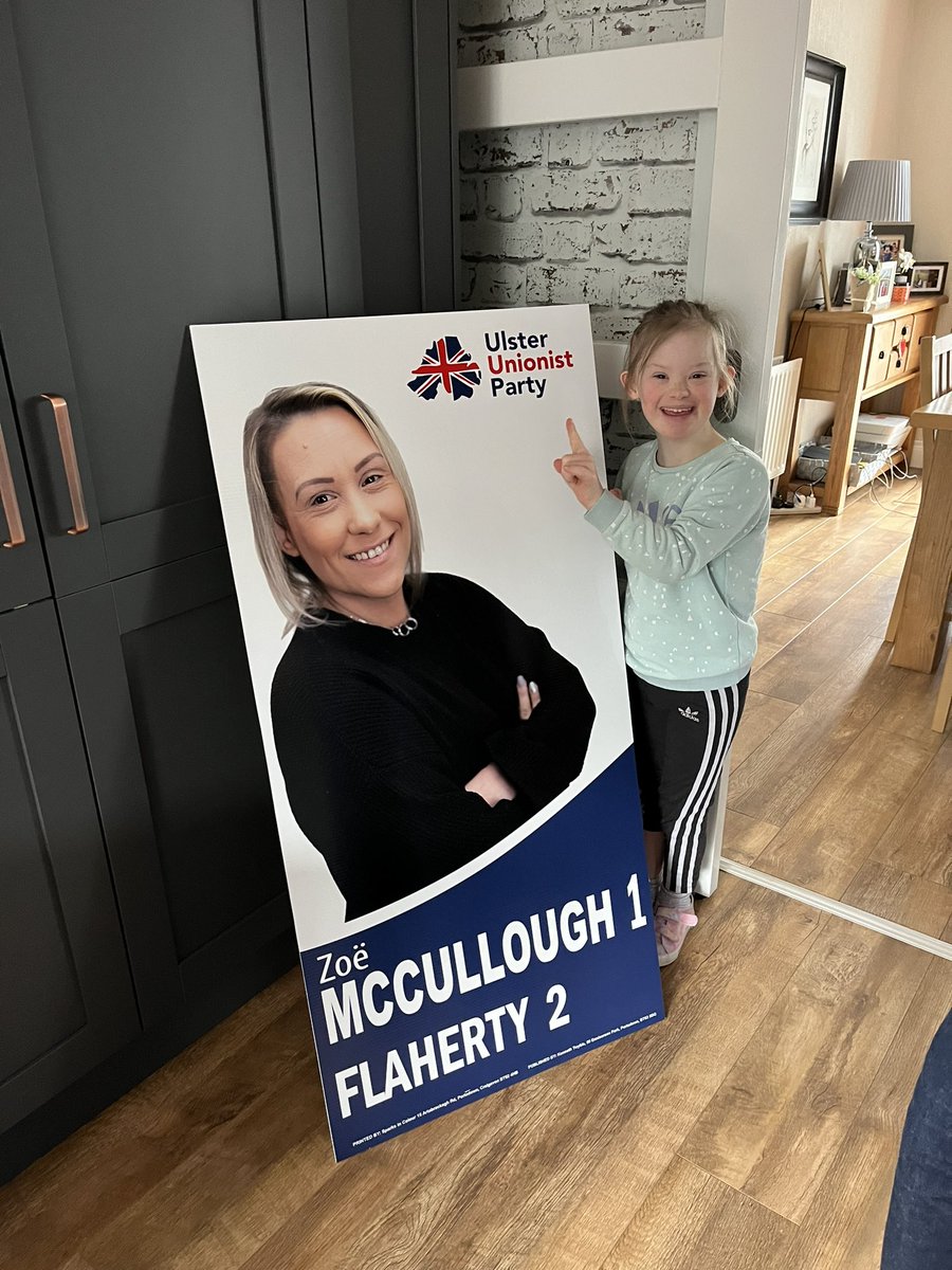 zcelliott_'s tweet photo. How many Zoeโs can you fit in a boot?! ๐
Chief canvasser is ready to rock!
#McCULLOUGH1
#FLAHERTY2
#AlwaysYourVoice #UlsterUnionist #Portadown https://t.co/r1qSXiXP3I
