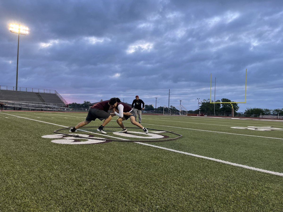 BarryBacom's tweet photo. CHAMPIONSHIP FRIDAYS! These @LocLions came ready to WORK this morning! #TLW https://t.co/HGzDMVHMH1