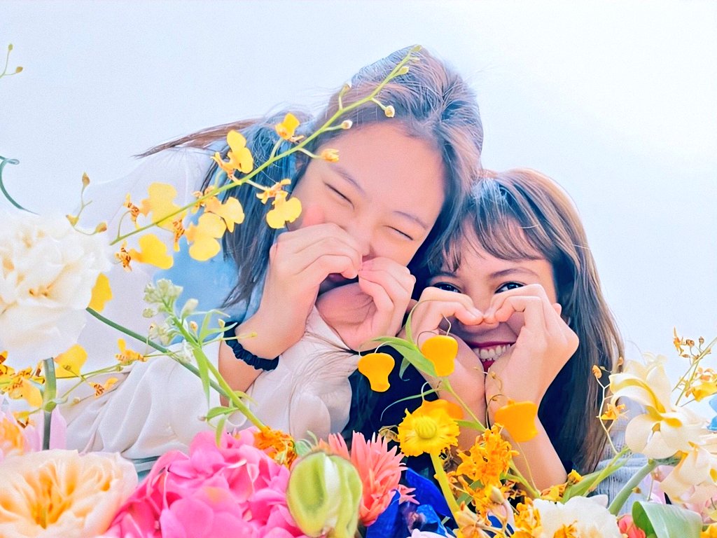 Tirth_dass's tweet photo. I wanna join Twitter follow party for our girls #JENLISA. I need to reach 500 followers to bypass spam filter. Trust me, I will follow back. Please RT to help me. Thank you !! ONLY JENLISAS !! #JENNIE #LISA #JENLISA #JENLISAISREAL https://t.co/vEGfgOLiAm