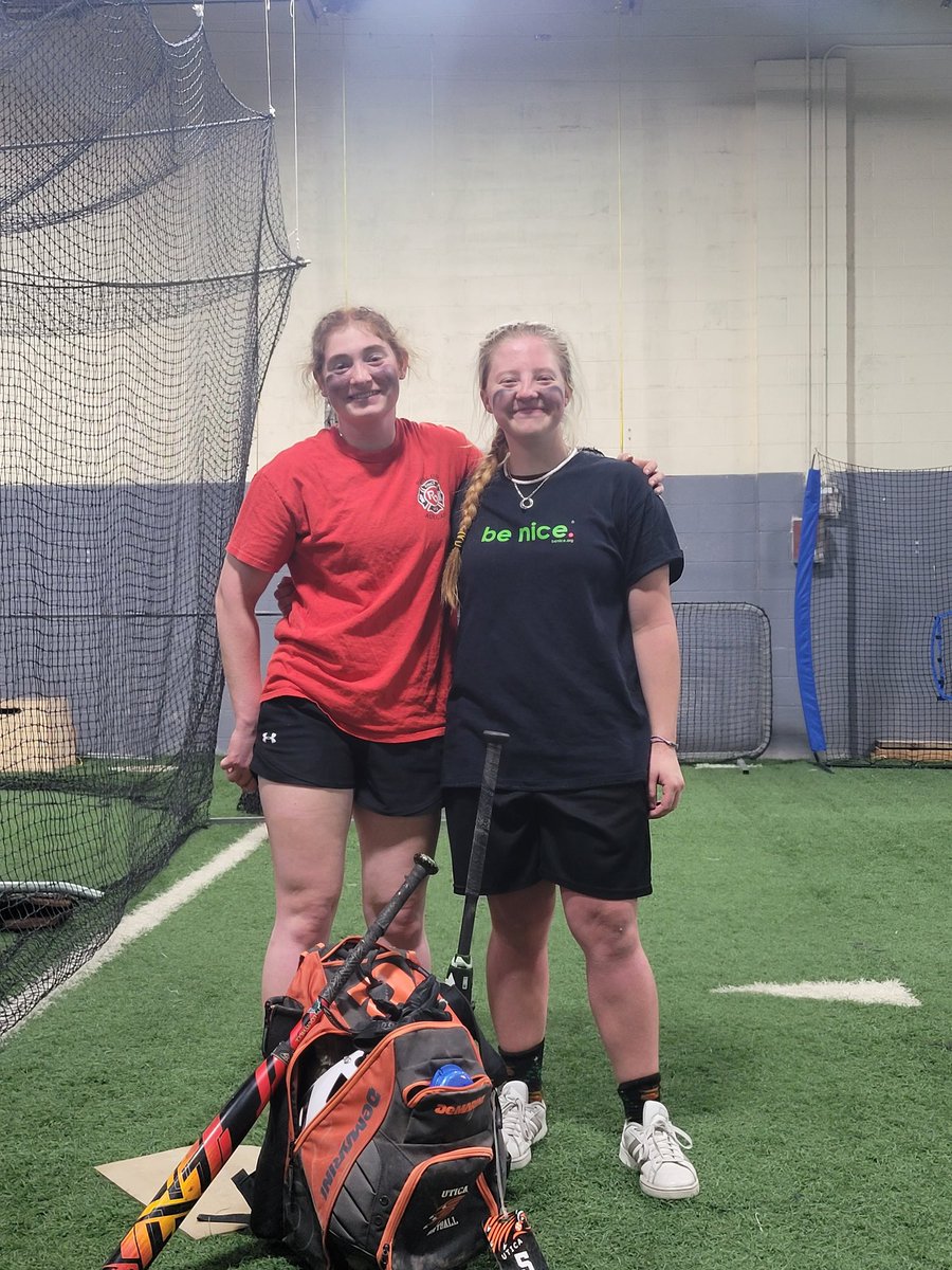 T2Smigiel's tweet photo. @ElyssaFrezza n @jordan_fab03, long time #Bashletes! Elyssa is at 500 so far w 2 dubs, Jordan at 438 w 2dubs! Keep focusing on having QatB's, balance, stayong inside n on top of the 🥎 n think of what the team needs 1st! Big year ahead! @RiseSoftball @CollegeBDJocks @softball_iq https://t.co/iex3nBAt2i