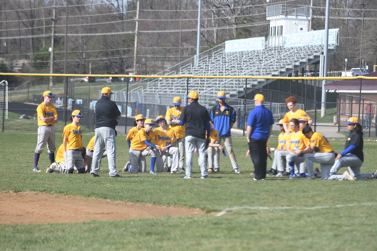 Game day at <a href="/GburgAthletics/">Gburg Athletics</a> . Come on out to watch the Varsity Trojans take on Seneca Valley at 3:15 at GHS. @GHSCoachAcevedo <a href="/GburgPrincipal/">Cary Dimmick</a> <a href="/GburgBoosters/">GHS Boosters</a> <a href="/tall_principal/">Mr. Suarez</a> <a href="/JeffMcDermott27/">Jeff McDermott</a>