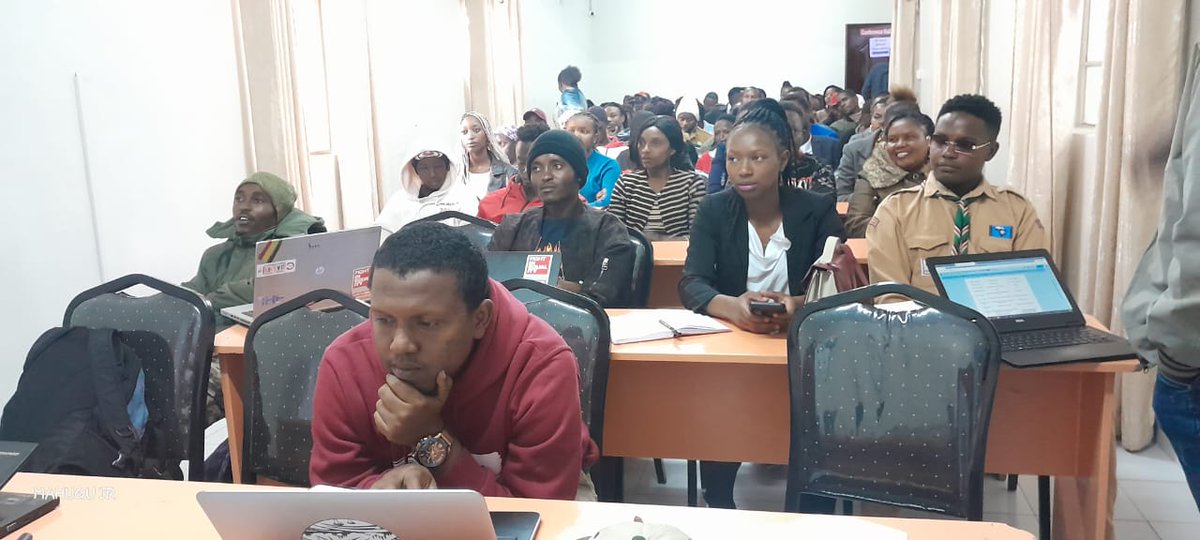 UrbanFarmAfrica's tweet photo. Earlier today we joined the @MtKenyaNetwork1 for the sensitization of the proposed #ClimateChangeAmendmentAct of 2016, https://t.co/2o8hsseGlm