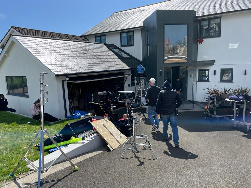 It was great to catch up with John Simm and all the team on the 3rd day of shooting for Season 4 of GRACE. Some scenes here in a private house for DEAD MAN'S FOOTSTEPS. It's hard to believe that by mid-september 12 Roy Grace novels will have been filmed!