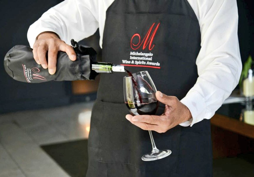 JoziStyle's tweet photo. Win 1 of 5 double tickets to a taste of the 2023 Michelangelo International Wine &amp; Spirits Awards.

To win, simply retweet &amp; follow!

🍷#WineJoziStyle @southersun 🍷
🍷#MichelangeloWineTastingEvent🍷

https://t.co/twM7fxgtmo https://t.co/CM4Hppq5Ze