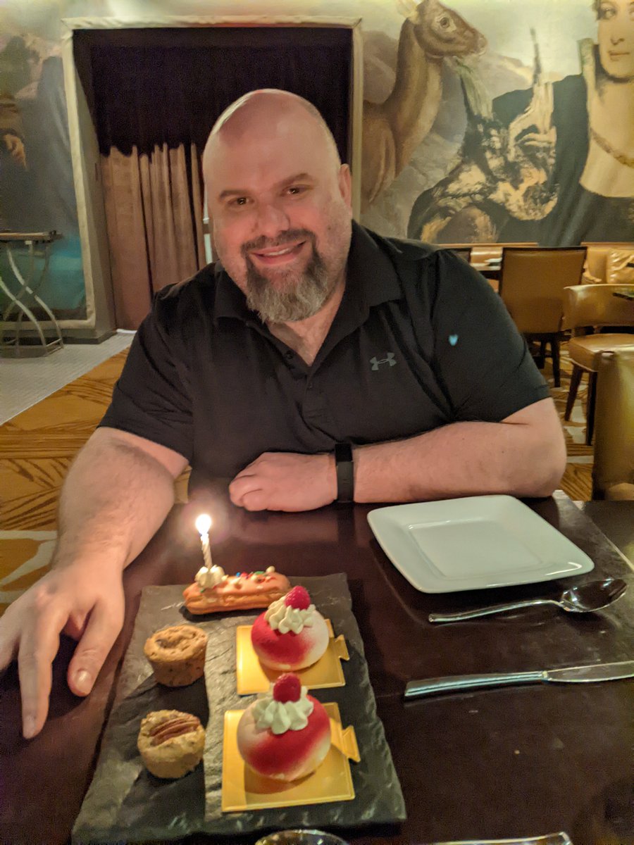 ExDirRIS's tweet photo. Happy Birthday Wishes Hubby, Your Support Means the World ❤️🌻💪 https://t.co/4UazJFXYpB
