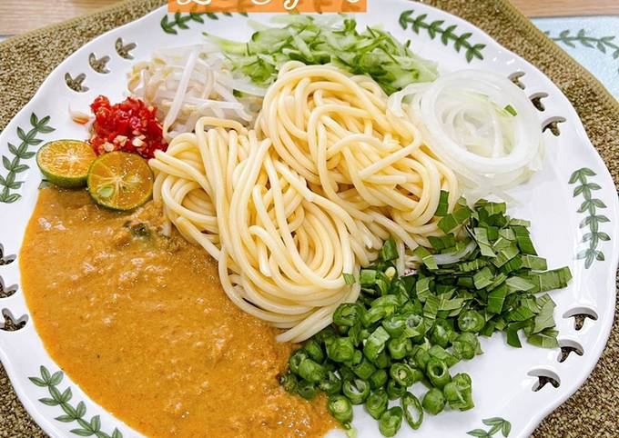 taqiyuddinbakir's tweet photo. Ini namanya spaghetti with kuah ikan. Jangan guna nama laksa kalau laksanya pun takde. Tradisi orang dahulu haruslah dihormati. https://t.co/7WT5PWGoN3