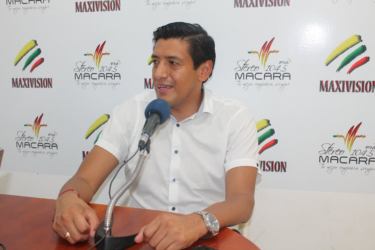 Conversé con medios de #Macará e informé que el #SRI gestiona los trámites tributarios por canales virtuales a través de sri.gob.ec.

Indiqué que este 14 de abril una brigada móvil ubicada en la oficina de la Jefatura Política brindará atención de 08:00 a 15:00.