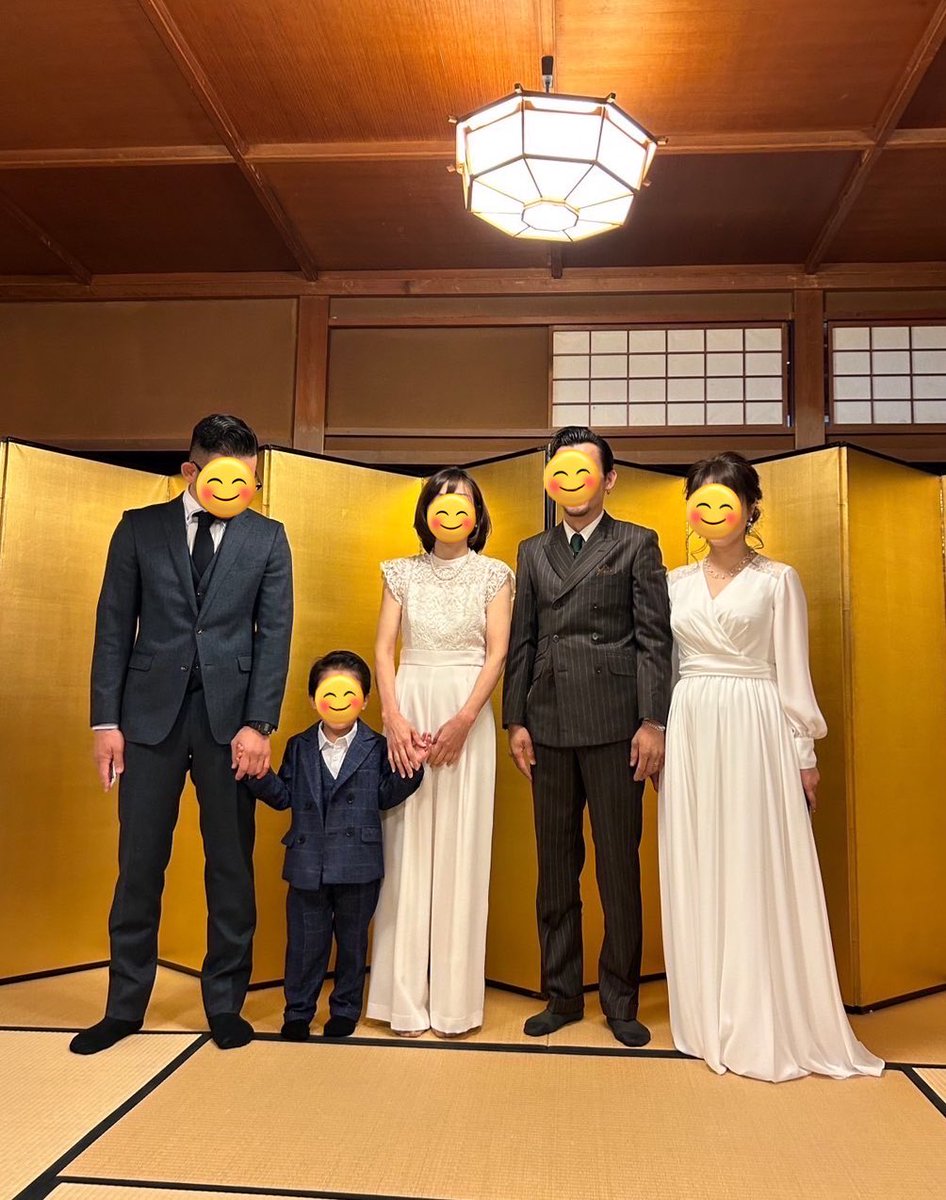 コロナ期を乗り換え、無事に姉夫婦との合同結婚食事会が終わった💒
親族一同が喜んでくれた事が本当に嬉しかった。
家に花が溢れてて幸せ💐