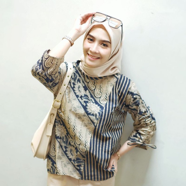 alfifanshuri's tweet photo. Cek BLOUSE BATIK WANITA BAJU BATIK BLUS BATIK - 28 dengan harga Rp92.500. Dapatkan di Shopee sekarang! https://t.co/uZkQ7wkWQ3 https://t.co/dmBcWoJves