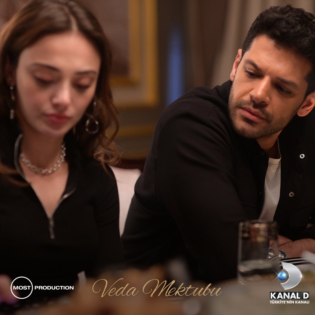 Fırtınalar kopacak 💥
8. bölüm fotoğraflarımız sizlerle! ✨

#VedaMektubu yeni bölümüyle pazartesi 20.00'de #KanalD'de!

@kanald <a href="/mostproduction/">Most Production</a> <a href="/nrglyslcy/">Nurgül Yeşilçay</a> <a href="/SelimByraktar/">sellum</a> <a href="/Bennu_Yldrmlar/">Bennu Yıldırımlar</a> <a href="/rsoyyturk/">Rabia Soytürk</a> #EmreKıvılcım <a href="/elifuslusoy/">Elif Uslusoy</a>