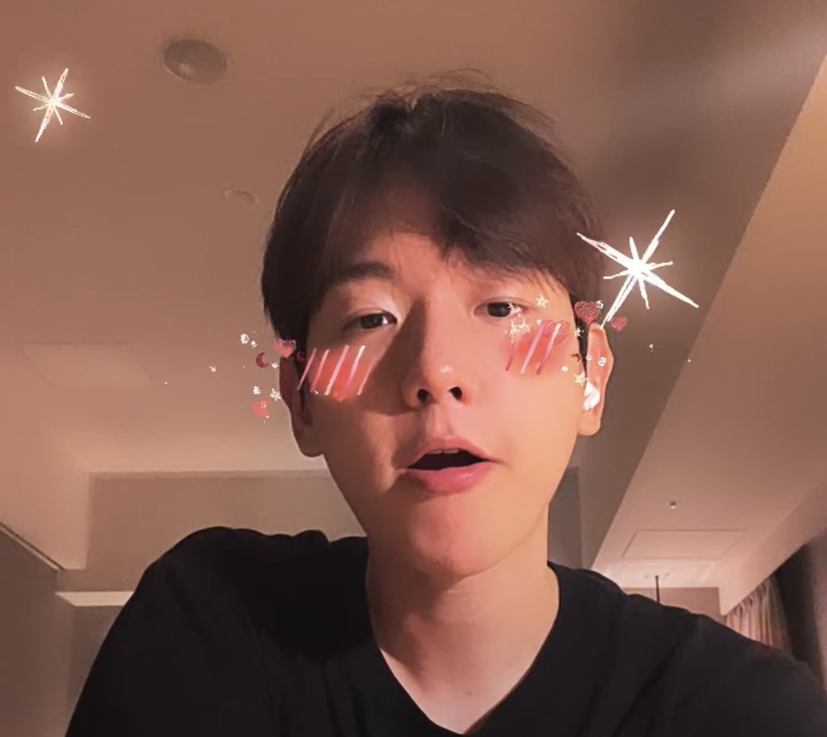 wowbrkk's tweet photo. 🌈존💖㉯😊 기엽다 울 백현오빠 (오빠아님) https://t.co/t2jLFXJa8a