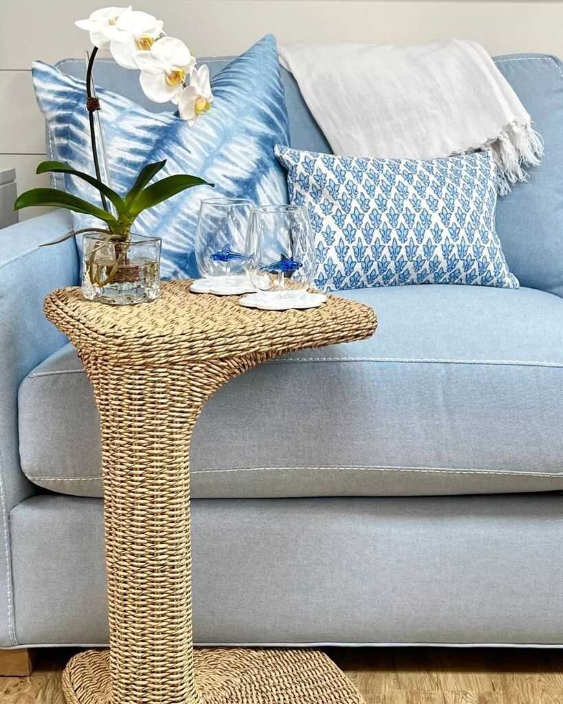 PineapplesPalms's tweet photo. It's all about the details! ✨  This petite table is designed for both indoor and outdoor entertaining, providing a convenient spot to place your glass of wine - especially when you're sipping from our playful shark glasses. 🦈🍷

#pineapplegirlsjupiter #madegoods #livingroomfu… https://t.co/uyWDGmkApx