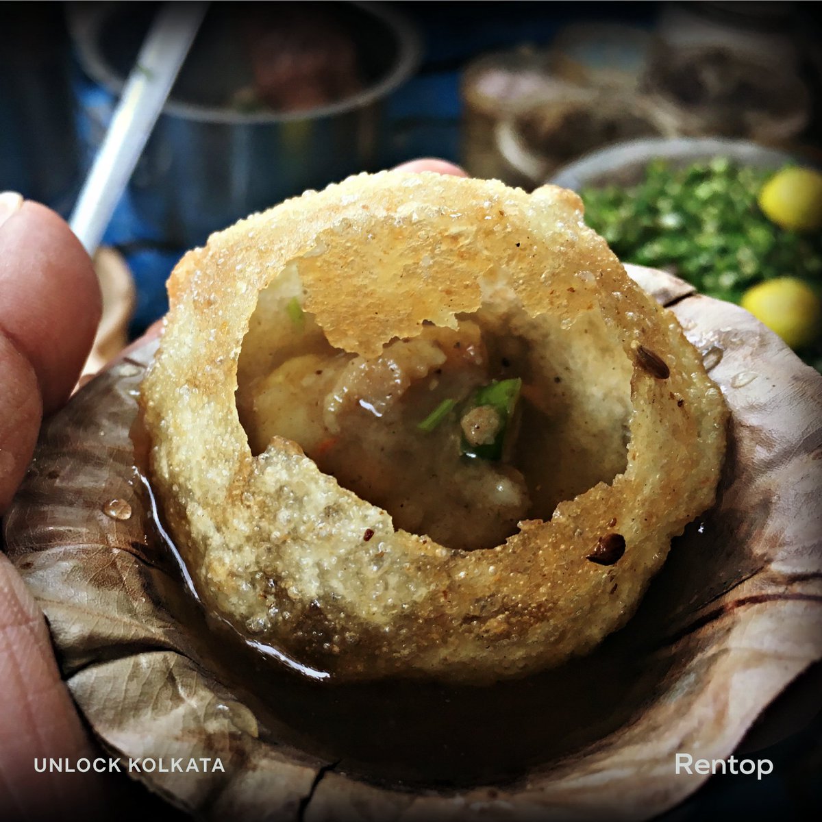 rentop_in's tweet photo. Kolkata, tomra kemon acho?😃
Rentop's got you covered for a weekend getaway to explore the city's gems like never before!Ride to your heart's content with us.
#Rentop #TwoWheelerRentals #SunderbansGetaway #ExploreKolkata #WeekendVibes #Kolkata #scootyrentals https://t.co/mpV9KDvCmS