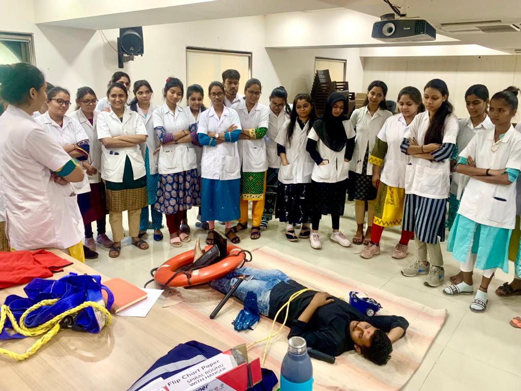 redcrossgujarat's tweet photo. Under the guidance of our hon. #chairman Shri @ajayhpatel9262 sir, 40 #students of J.G. Nursing College were given 8 hour long #DisasterManagementTraining to prepare against #Earthquake, #Flood, #Storm or #Fire
We are grateful to our #SeniorManagement for their continued support https://t.co/EajVqr9pYp