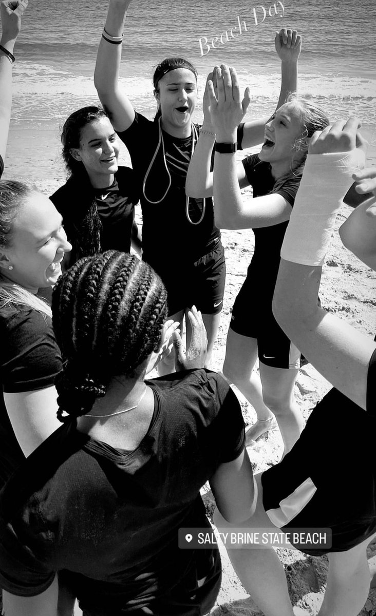 CoachErinBatth's tweet image. Our Will To Win...and to have FUN! 🌞🌊 #FriarFamily