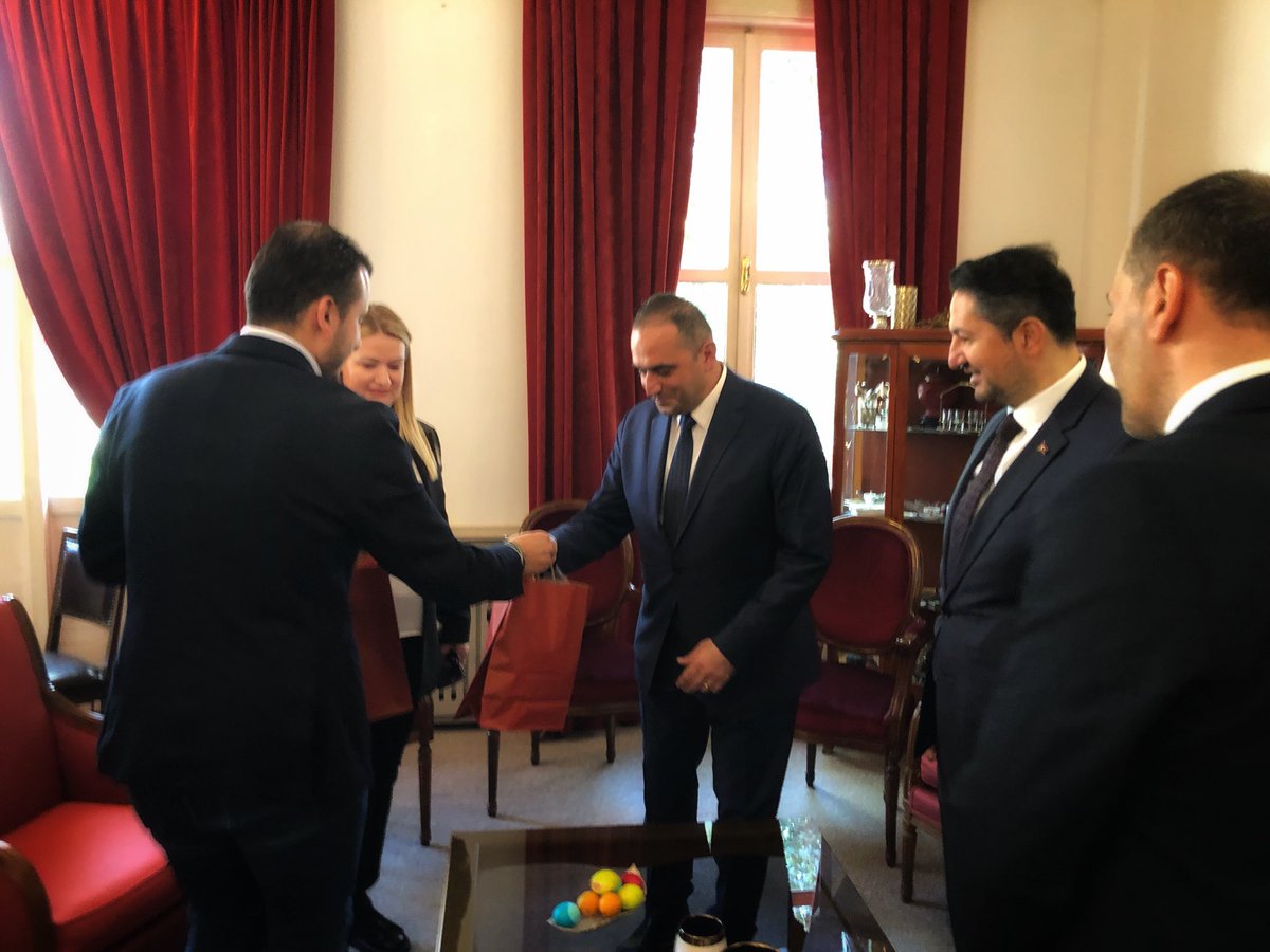 Çok Seslilik Güzeldir

Arnavutköy Aya Taksiarhis Kilisesi ilk durağımız

Metropolit Athenagoras Hrisanis bilgiler verdi. #Paskalya dolayısıyla tebriklerimizi ilettik

Vakıf B. <a href="/ddiagurisi/">Dora Diagurisi</a>, ”Adaylığınız ile farklı bir gurur yaşıyoruz”

📍Beşiktaş

<a href="/yildirimturan/">M. Yıldırım TURAN</a> 
<a href="/akpartibesiktas/">AK Parti Beşiktaş</a>