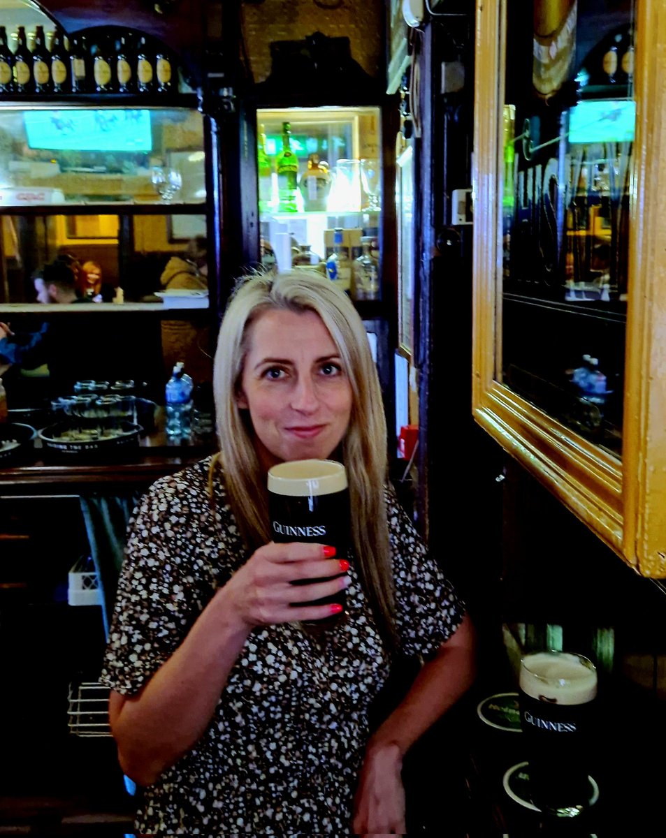 NRMT29's tweet photo. When in Ireland 💙 https://t.co/Zjah5Y58qB