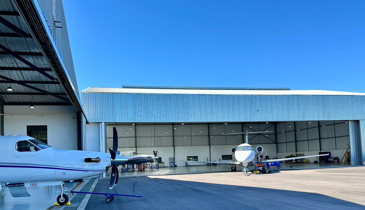 PilatusCentreSA's tweet photo. Final push to the weekend 🧰 💻
#Pilatus #PCSA #PilatusAircraft #FlyPilatus #PC24 #PilatusPC24 #PC12NG #PilatusPC12NG #SuperVersatileJet #SVJ https://t.co/tSVo1tgISa
