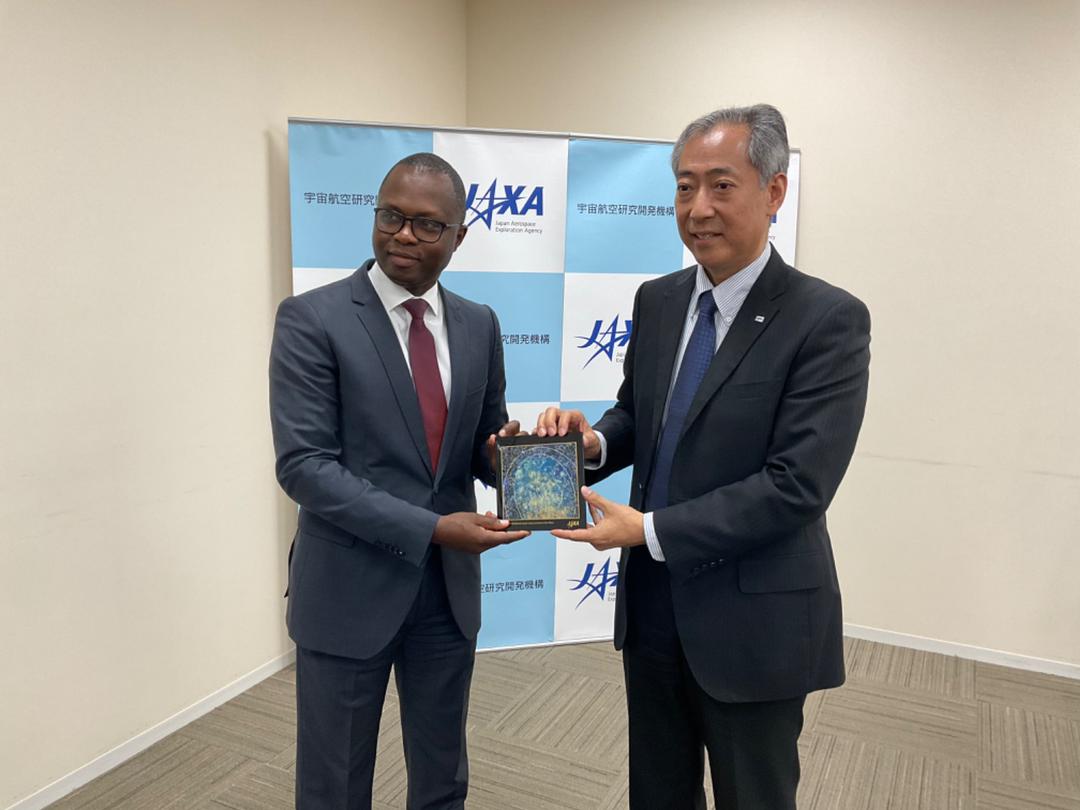 RwandaSpace's tweet photo. 1/3:A team of @RwandaSpace led by CEO @FRANCISNGABO just completed a week long visit to #Japan to meet with @JAXA_en President YAMAKAWA Hiroshi and @jica_direct_en Vice President IWASAKI Eiji, as part of ongoing efforts to enhance partnership btn Japan and #Rwanda in space sector https://t.co/g7NI9e11zT