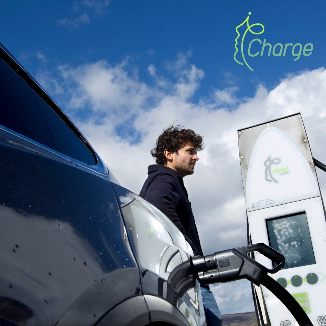 Groupe_NW's tweet photo. [Développement de notre réseau 👊]
🔌 🚗 Nos nouvelles #BornesDeRecharge @IECharge sont en place à Winnezeele dans les Hauts-de-France !

#MobiliteElectrique #Mobilite #JeRouleEnElectrique
#GreenMobilty #GreenEnergy https://t.co/Gf7OLCHMBq