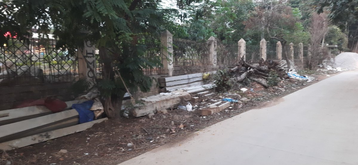 kallis_C's tweet photo. @GHMCOnline , we at Madhava Hills , Rajarajeswari Nagar, Kondapur  facing issue of debris not been cleared on regular basis, due to which it got piled up, pls get it cleaned @hemuhere https://t.co/tLNVOwn4Hh