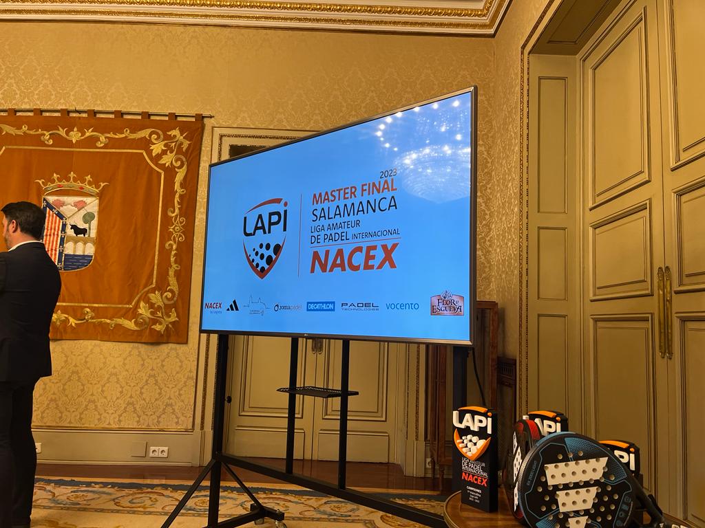 nacex_'s tweet photo. Salamanca vuelve a ser el epicentro del pádel nacional amateur con el Máster Final de la NACEX Liga Lapi, en una cita de 120 equipos y cerca de 1.600 jugadores.

📢¡Hoy a las 18h comienzan las fases previas!

#NACEX #Ligalapi #deporte https://t.co/1ZUdvfWox4