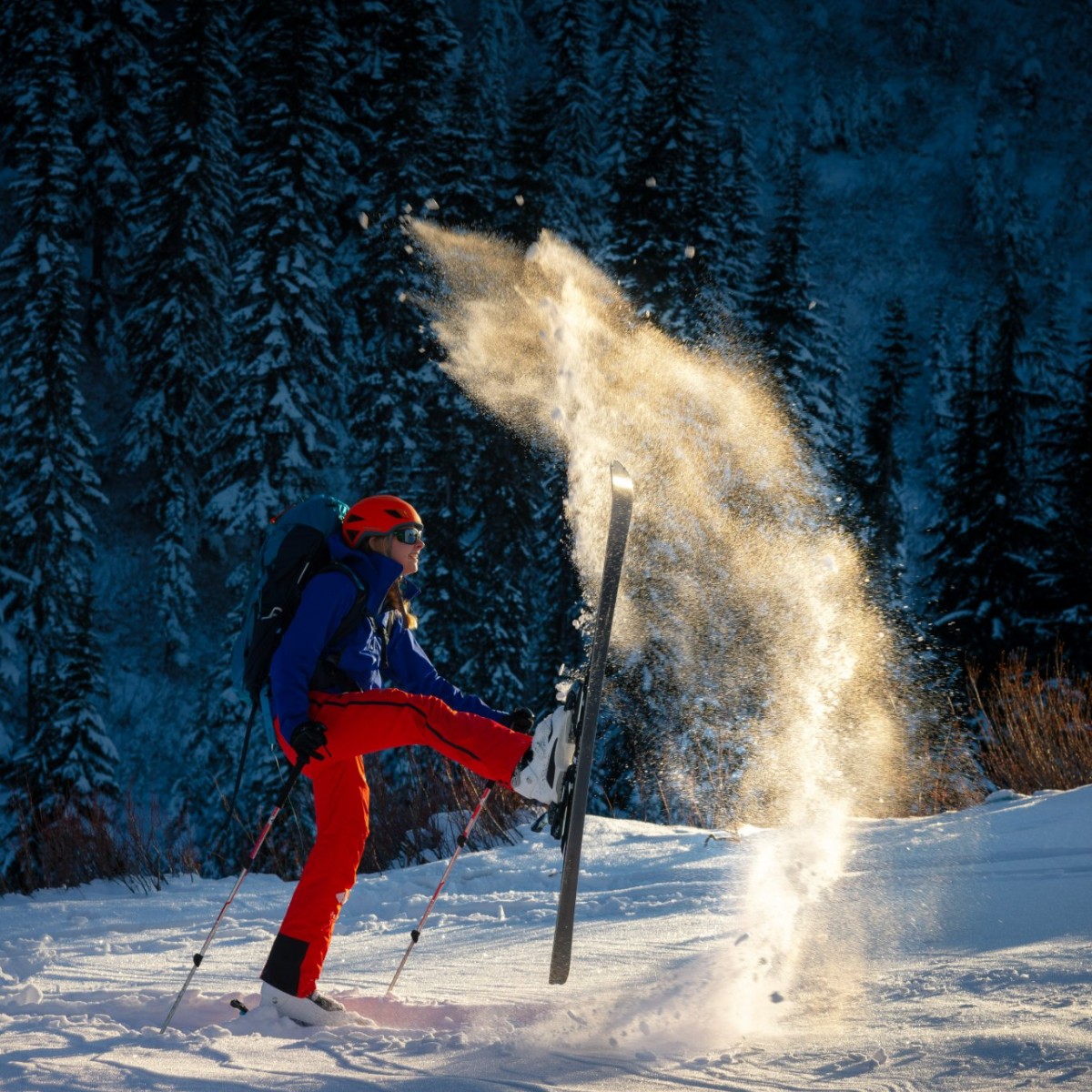 GORETEXna's tweet image. Do you even ski if you've never done this? ⛷️
📸: Mountain Tech @GarrettDMeyers 
.
#skilife #powderday #splash