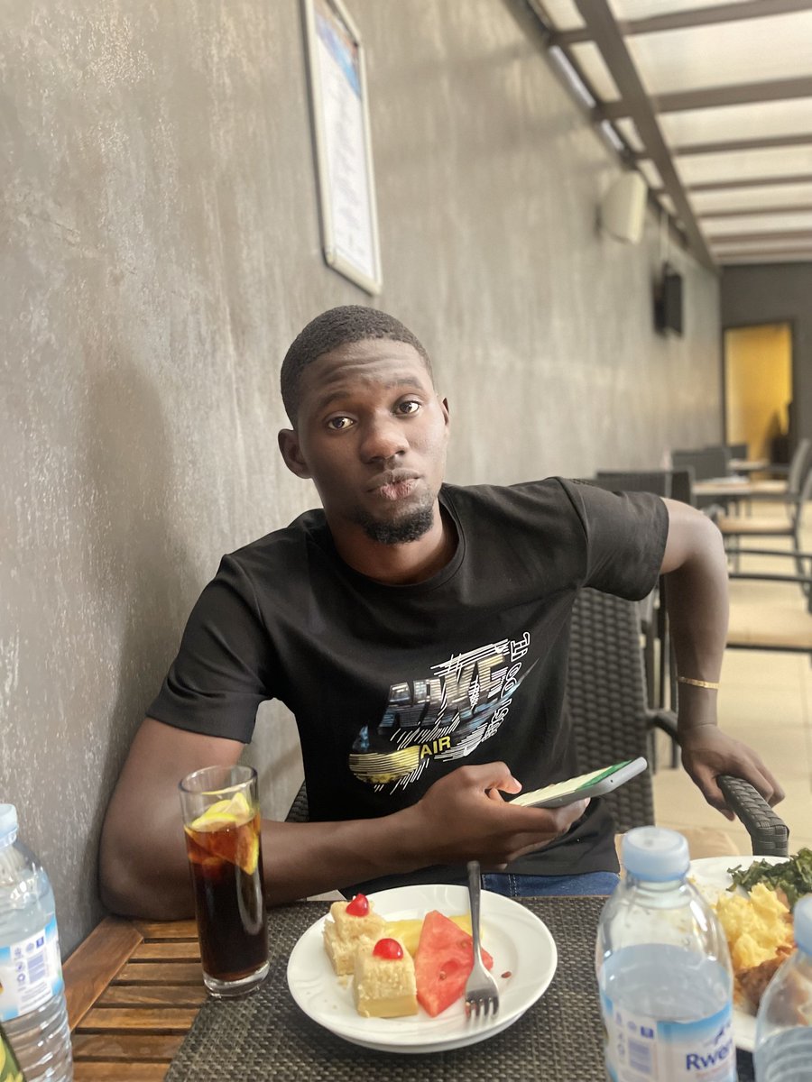 FareedUlsan's tweet photo. Depression is living in a body that fights to survive, with a mind that tries to die🥺🥺 https://t.co/uDqEZJJClj