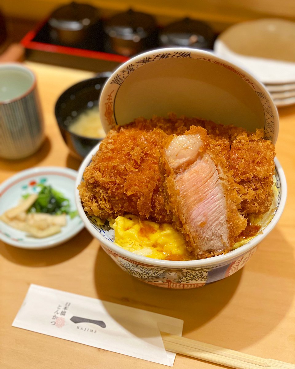 keeeeta0813's tweet photo. 最近の食べ歩き https://t.co/7ICnmt7y2V