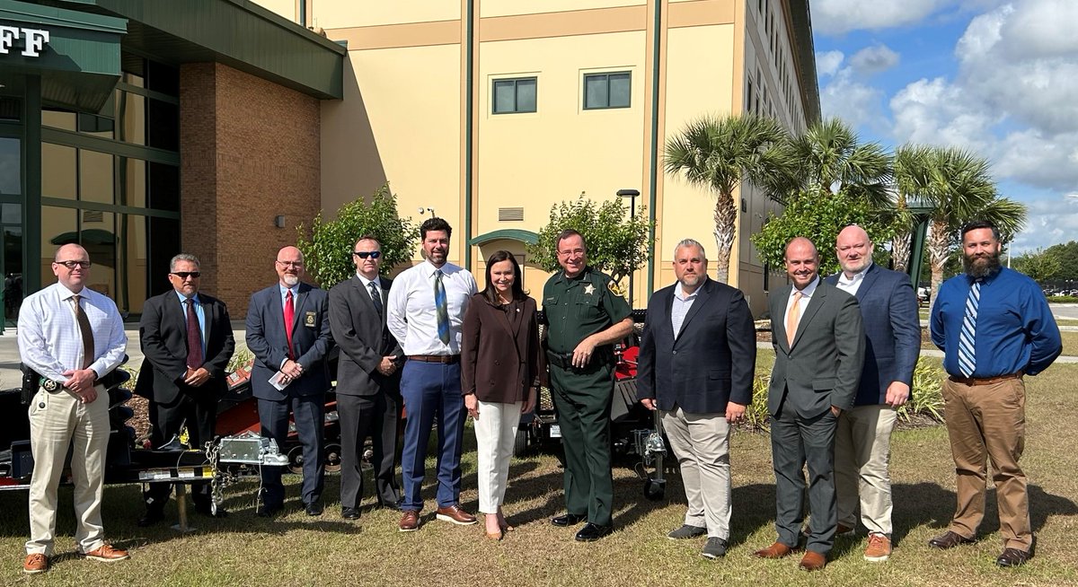 The Home Depot Government Relations (@homedepotgr) on Twitter photo The power of public-private partnerships in action! 💪 <a href="/PolkCoSheriff/">Polk County Sheriff 🚔 Grady Judd</a> & @AGAshleyMoody held a press conference to discuss a closed #ORC case in Florida. Removing the cloak of anonymity on online marketplaces ensures all consumers in FL can Get More Done. The power of public-private partnerships in action! 💪 <a href="/PolkCoSheriff/">Polk County Sheriff 🚔 Grady Judd</a> & @AGAshleyMoody held a press conference to discuss a closed #ORC case in Florida. Removing the cloak of anonymity on online marketplaces ensures all consumers in FL can Get More Done.