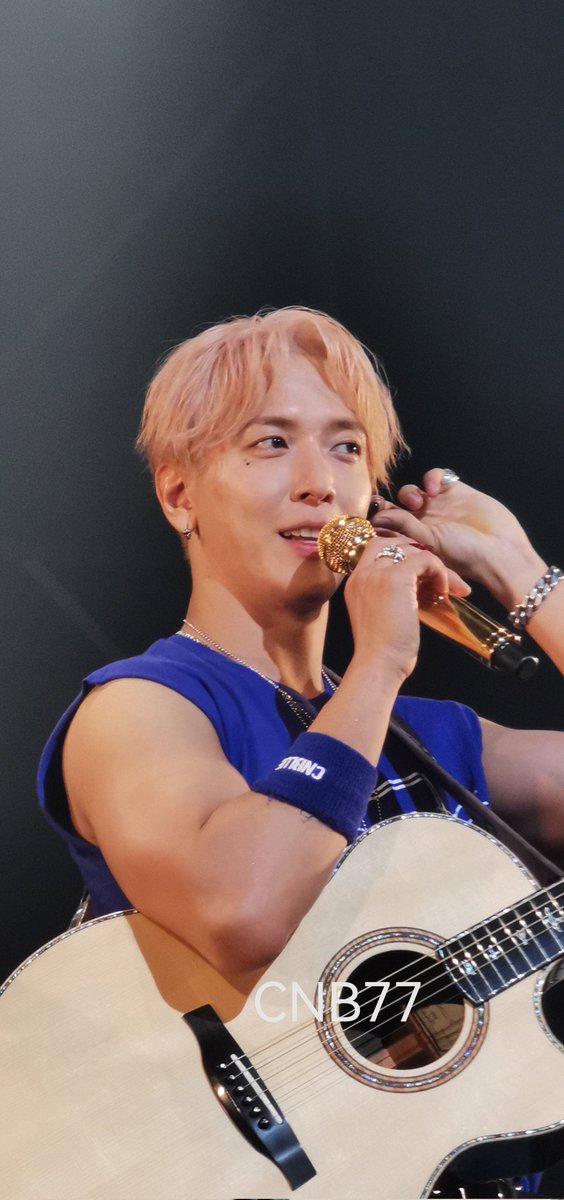 CNBCN77's tweet photo. 大阪最高!!
#CNBLUE
#JUNGYONGHWA
#CNBLUE_ZEPP_TOUR_2023_CALLING https://t.co/97Rr5YmjQr