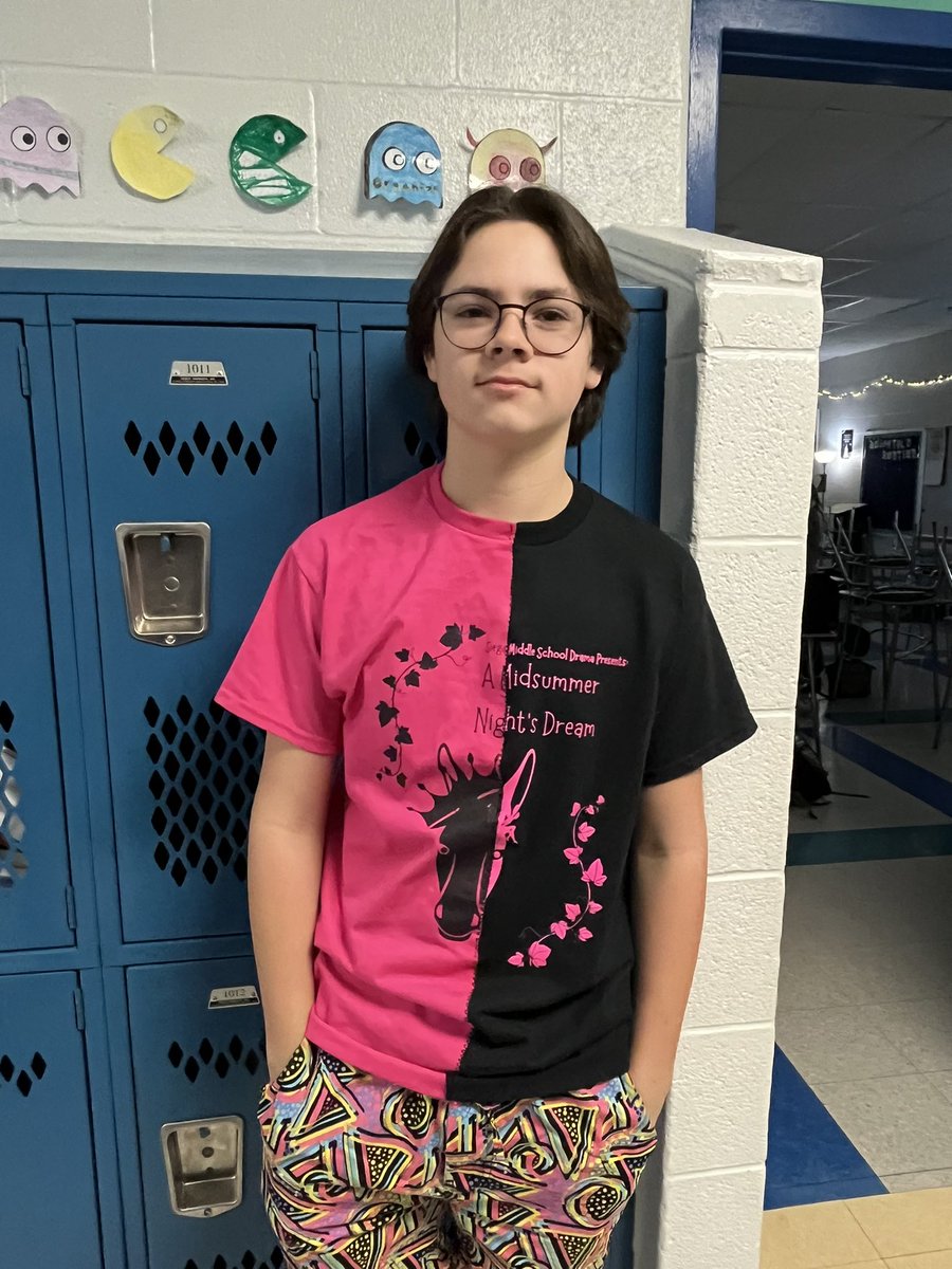 Shout out to Gavin who wanted to represent how he works with both cast and crew in his job as head sound. He rocked a custom made (by himself!) sewed together  double shirt today!