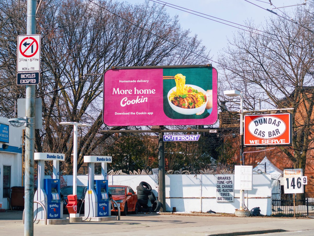 CookinUnited's tweet photo. Toronto needs #MoreHomeCookin
We love seeing our cooks’ homemade food displayed on billboards, bus stops and posters across the city this month.
Have you downloaded the app? Discover all the amazing cooks we have on the platform! #SupportLocal #HomeCooking https://t.co/z1qLeBmzf4