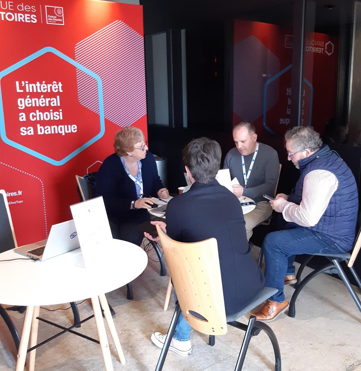 BanqueDesTerr's tweet photo. 🔔 #Formation

À l’occasion de #Notalab, nous vous avons accueilli sur notre desk d’enrôlement à HID Approve, la solution d’authentification forte 💪

Pour en savoir + : https://t.co/t0IqTdhixX

#PartenairesDeLaJustice https://t.co/s7TP7hm4VT