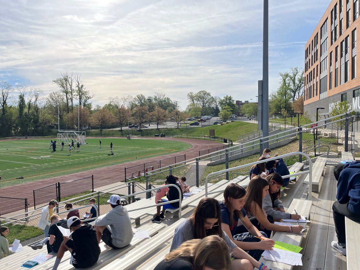 Megan Roth tweet media